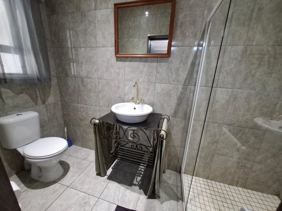 4 Bedroom Property for Sale in Heuwelsig Free State